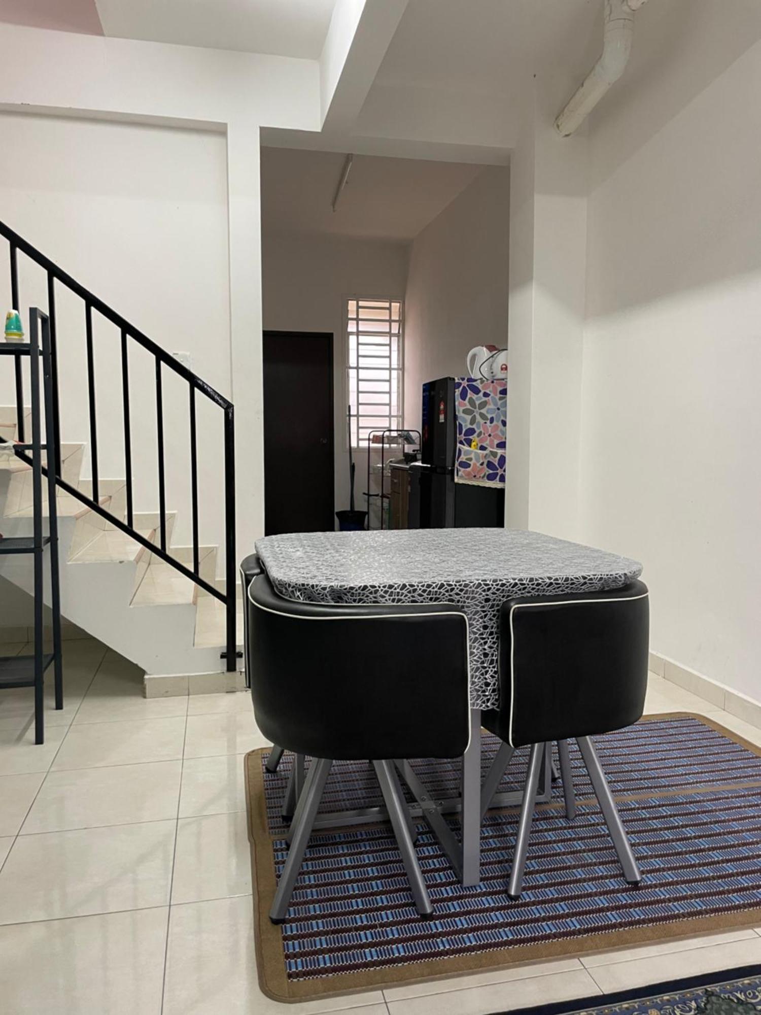 D'Cahaya Homestay Batu Pahat Bagian luar foto