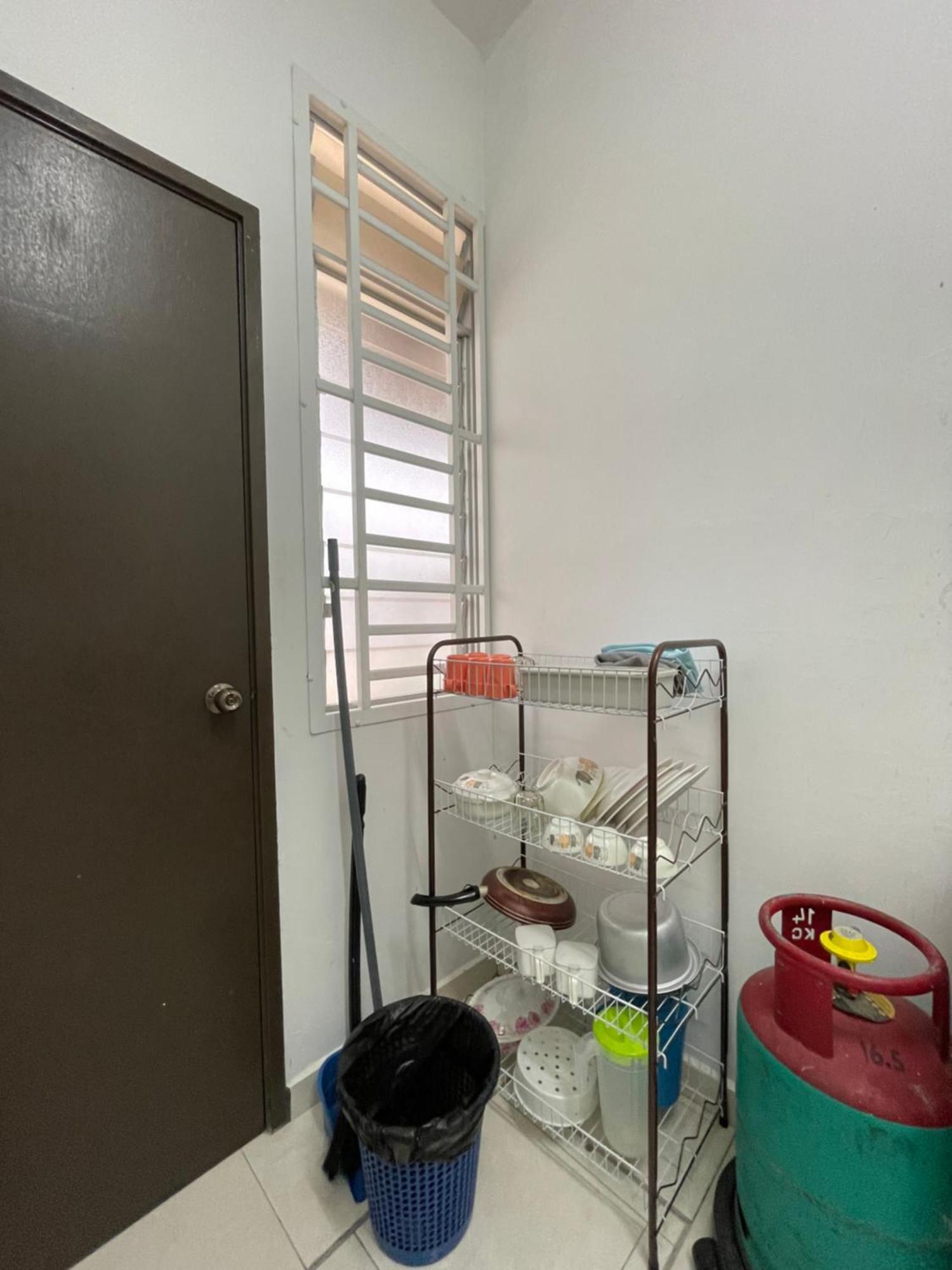 D'Cahaya Homestay Batu Pahat Bagian luar foto