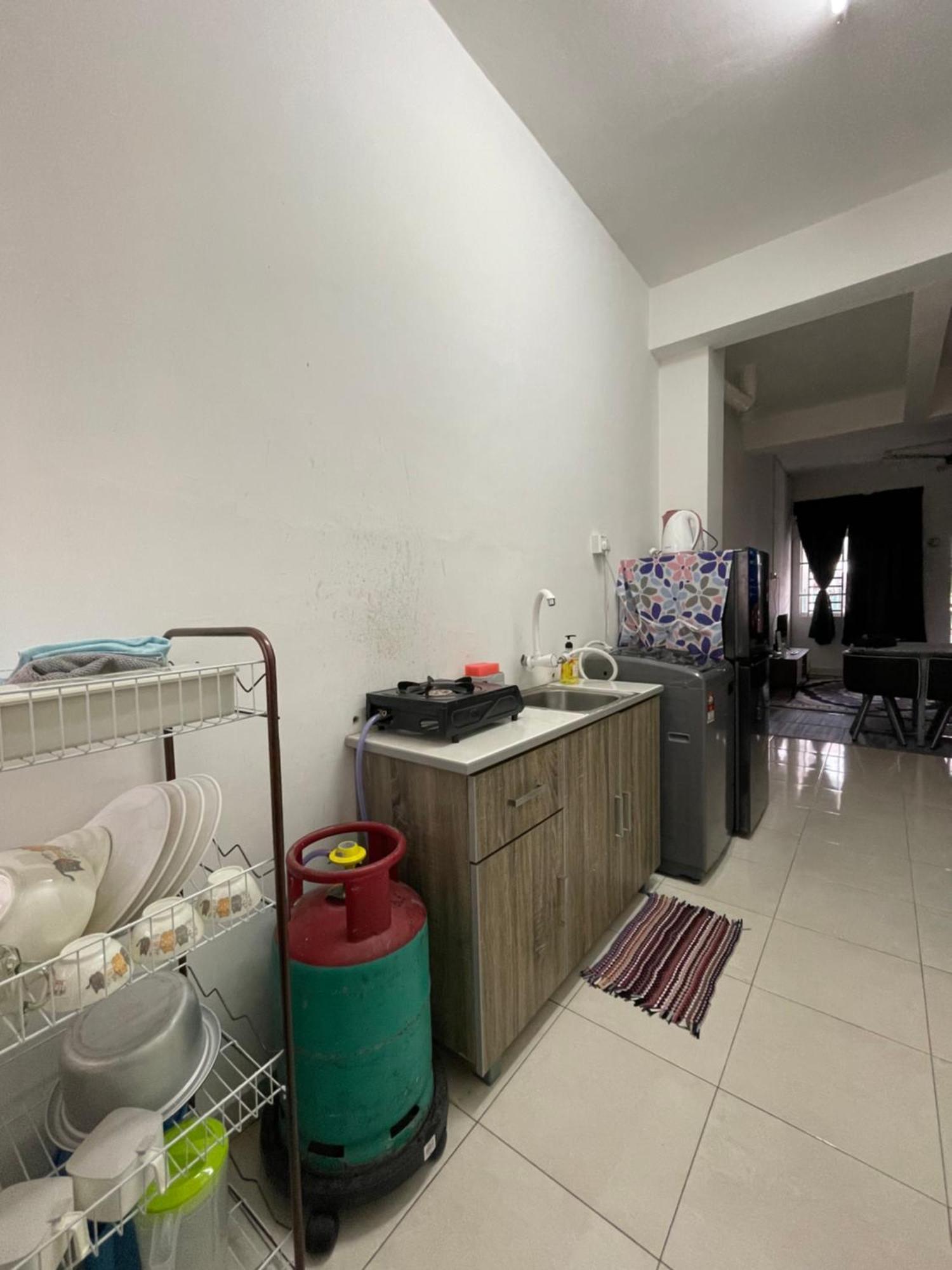D'Cahaya Homestay Batu Pahat Bagian luar foto